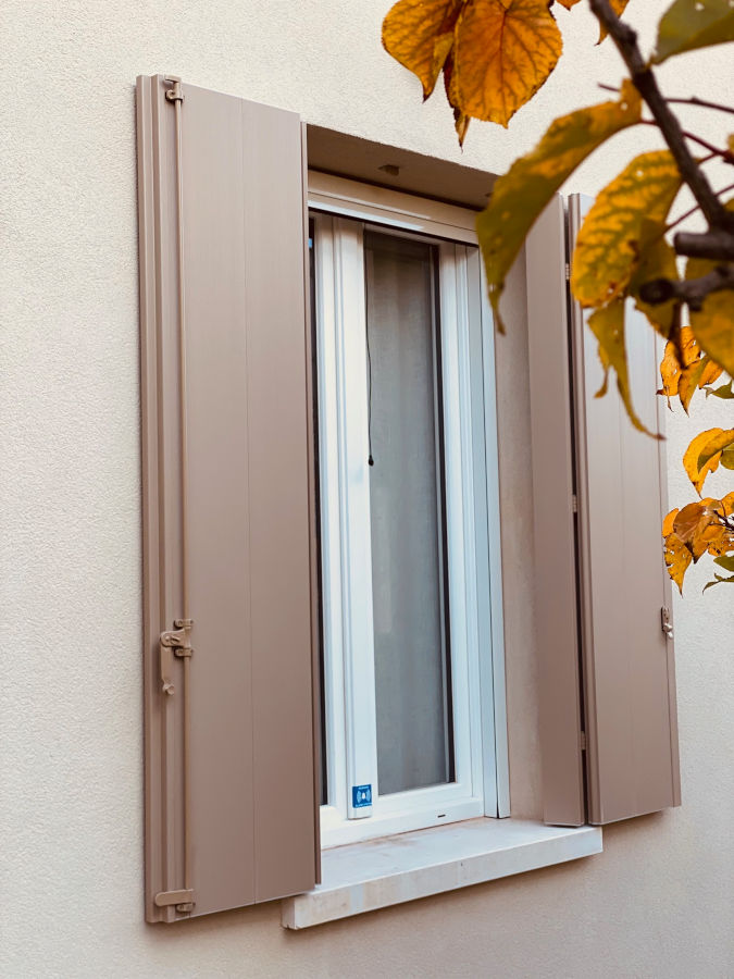 Scuri in PVC per privati: bellezza, resistenza e zero manutenzione